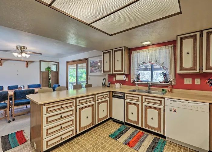 Holiday home Walk To Rim View Trail: W/ Deck & Yard