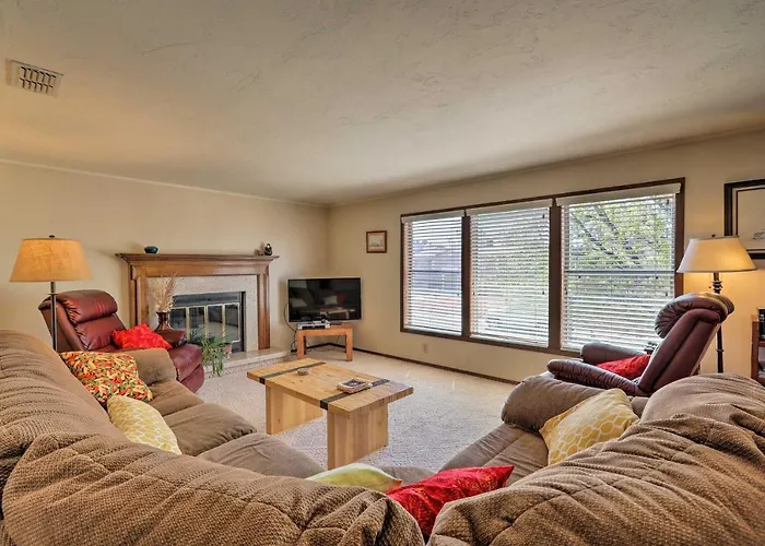 Walk To Rim View Trail: W/ Deck & Yard Holiday home Page